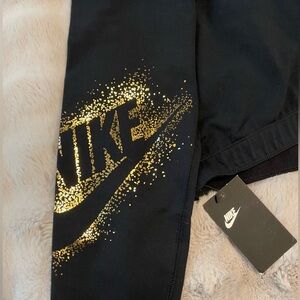 NWT Nike Leggings